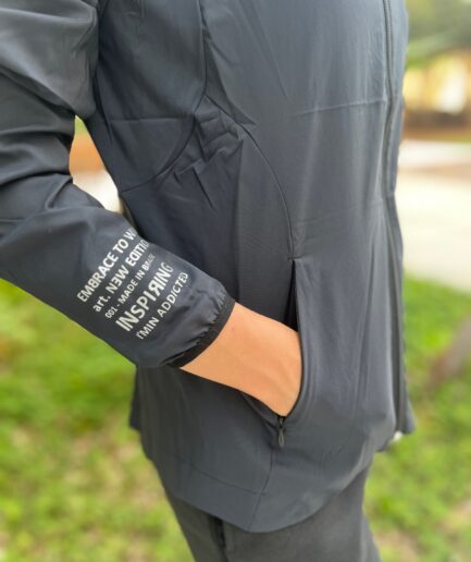 Corta Vento Feminino Preto